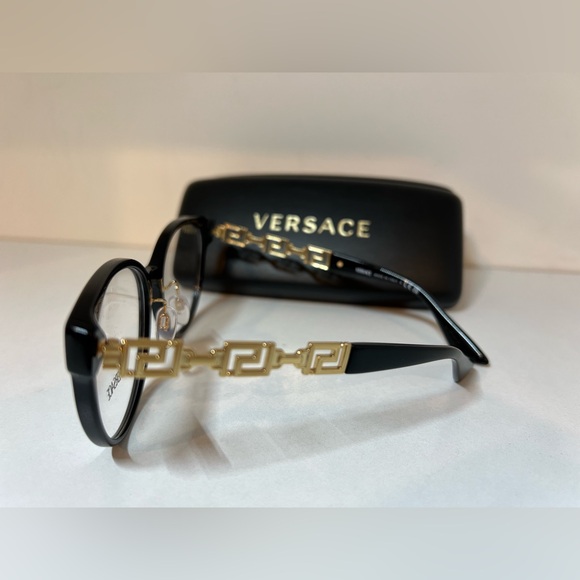 NIB 100% authentic ladies Versace Glasses, style 3302